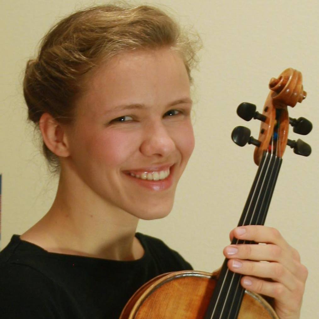 Teresa-Bloemer-Violin-viola teacher